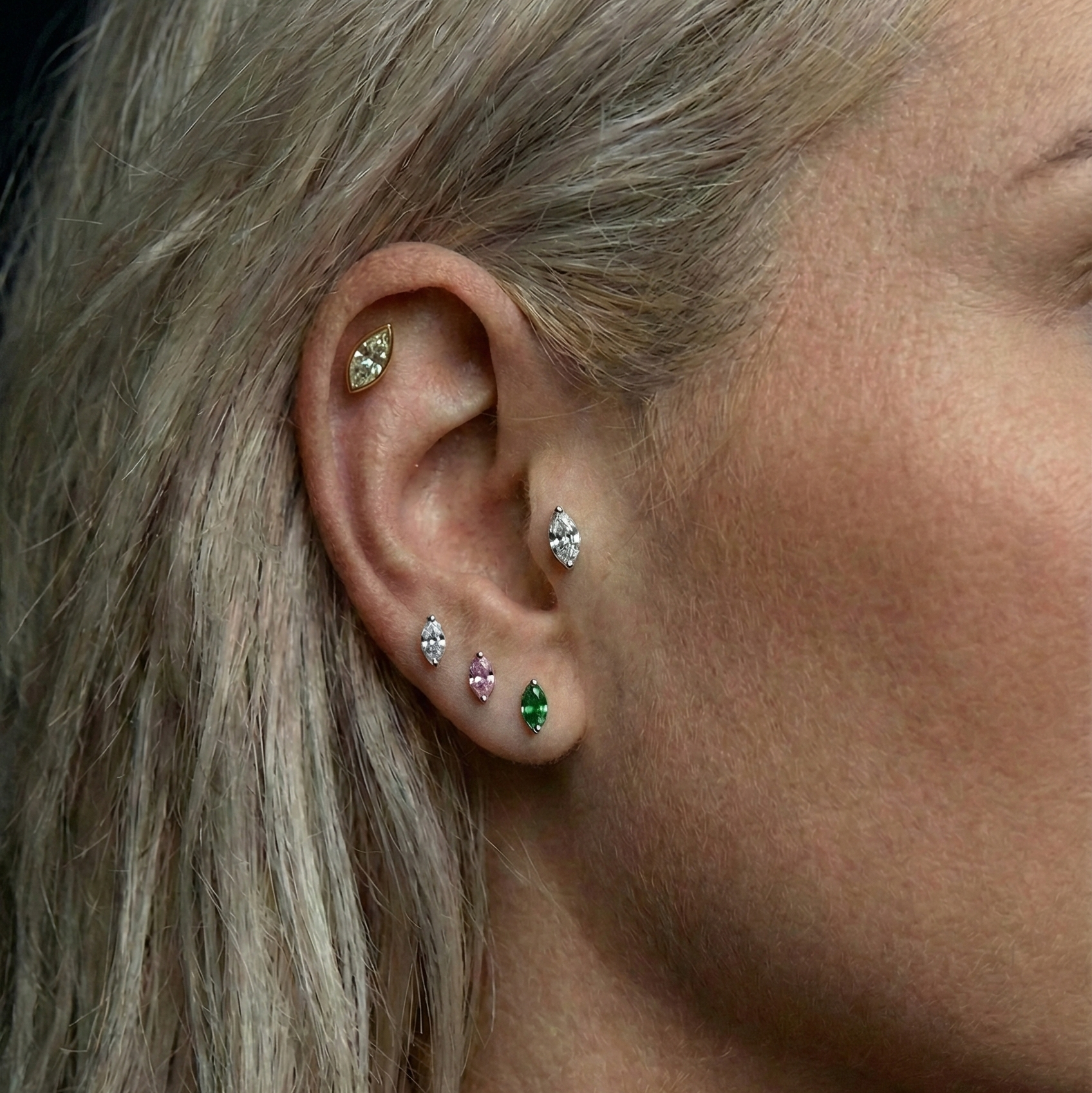 Iris - Small Thread Labret